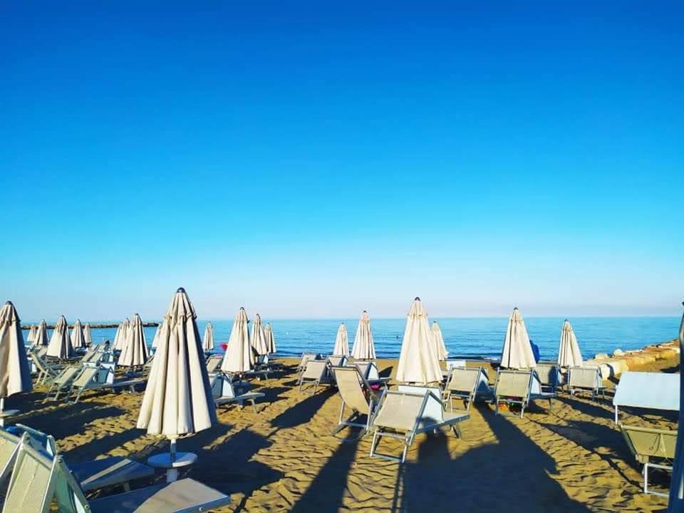 Residence Condominio Roma エラクレア・マーレ エクステリア 写真
