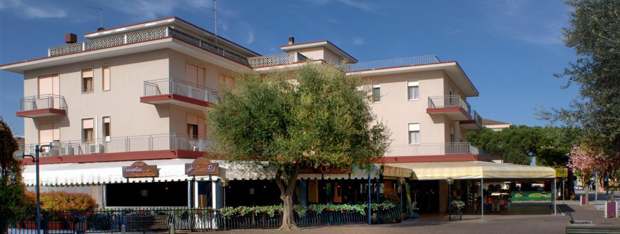 Residence Condominio Roma エラクレア・マーレ エクステリア 写真