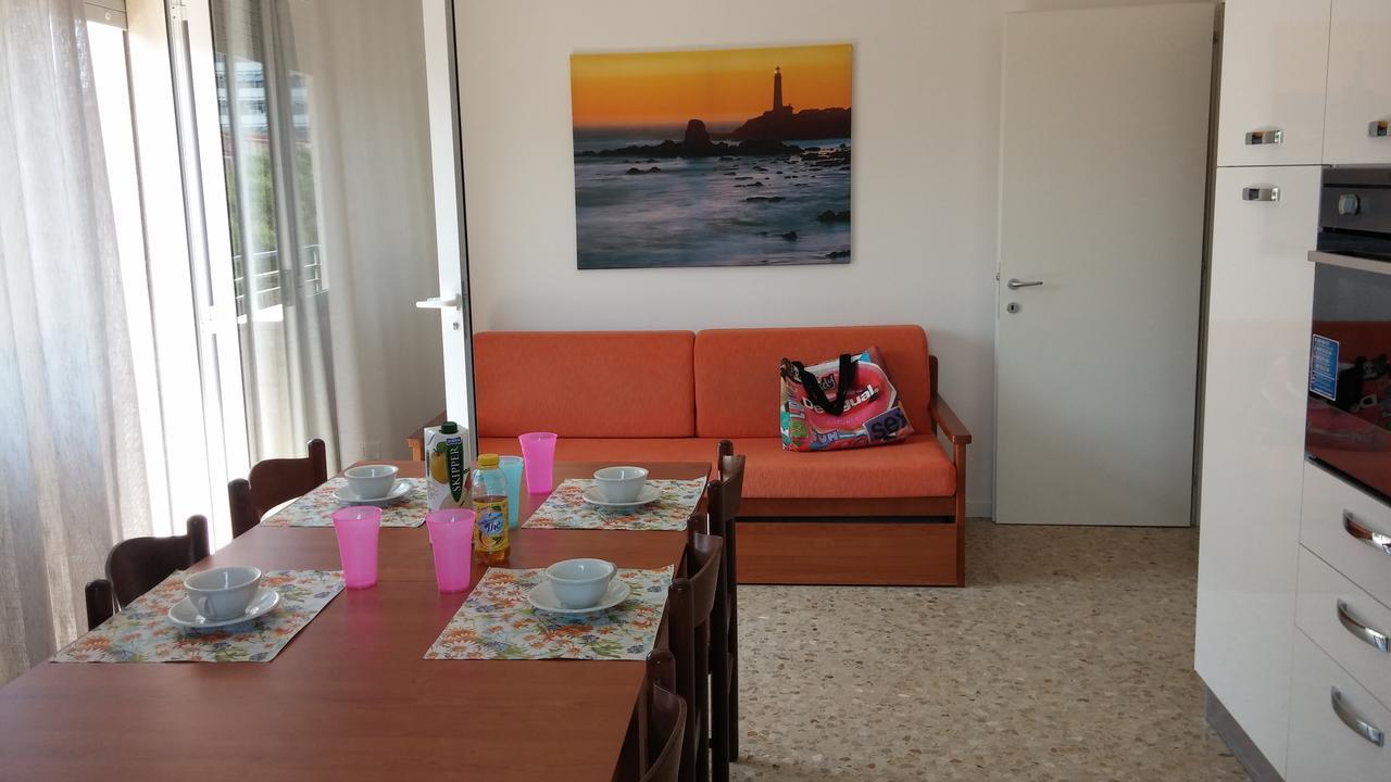 Residence Condominio Roma エラクレア・マーレ エクステリア 写真